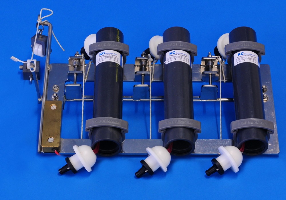 Imgi 9 100.148 Niskin Water Sampler F1 1000 700 1