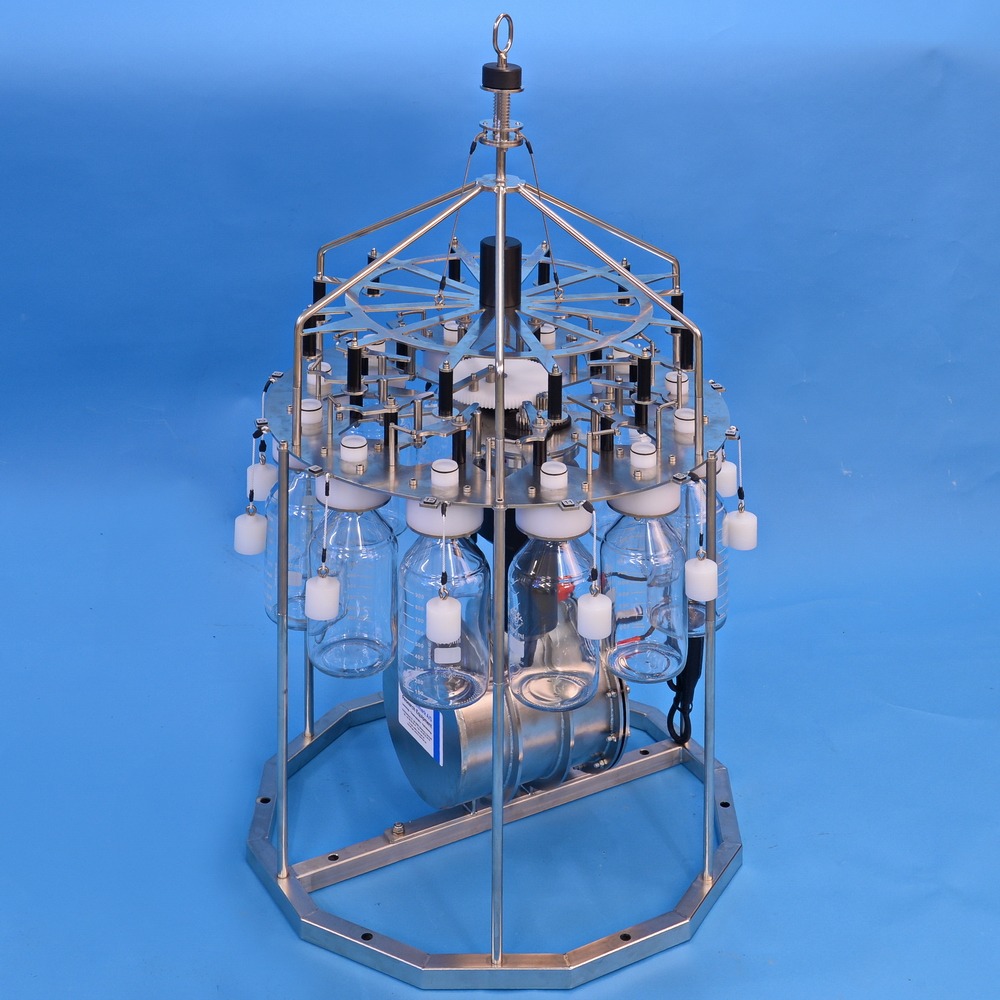 Imgi 12 100.270 Rosette With Glass Bottles Released Fa 1000 1000 1