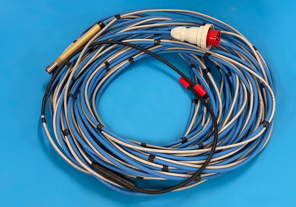 Imgi 19 Cable With Connectors 1000 700 F 1 (1)